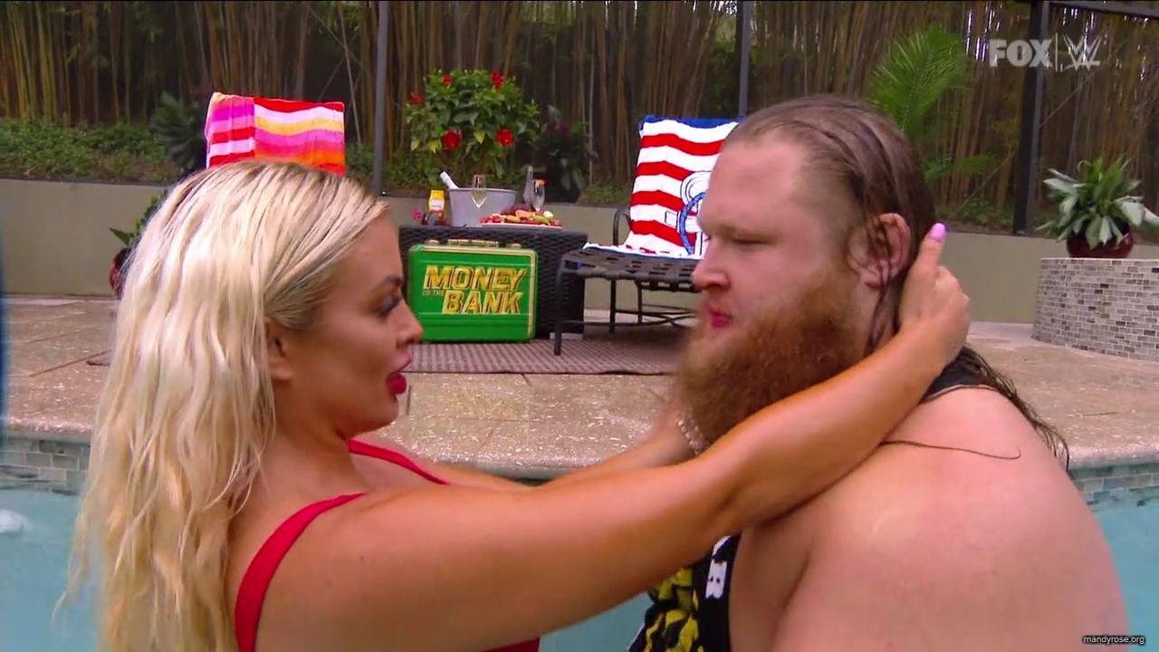 WWE_SmackDown_Live_5_29_20_x264_HDTV_720p_DaShield_mp40206.jpg