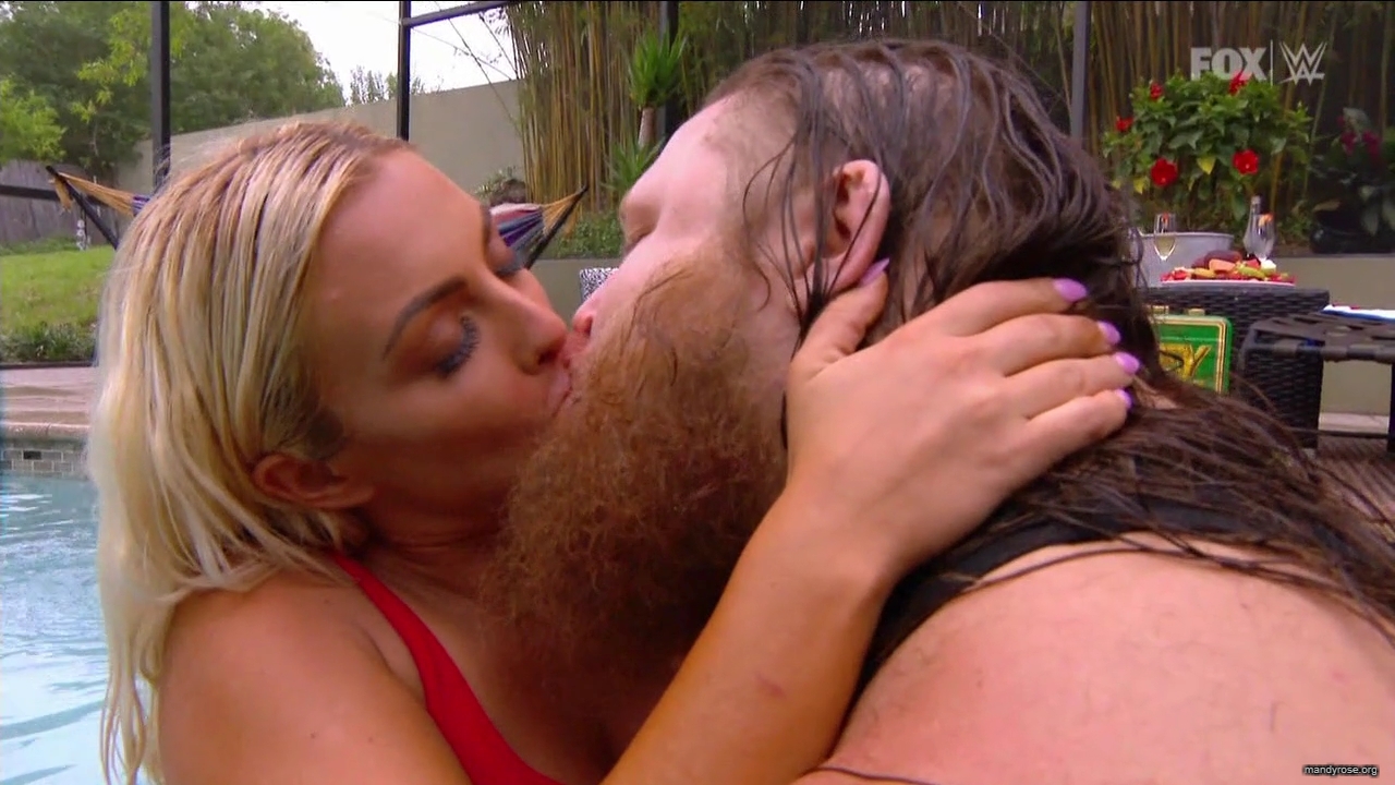 WWE_SmackDown_Live_5_29_20_x264_HDTV_720p_DaShield_mp40215.jpg