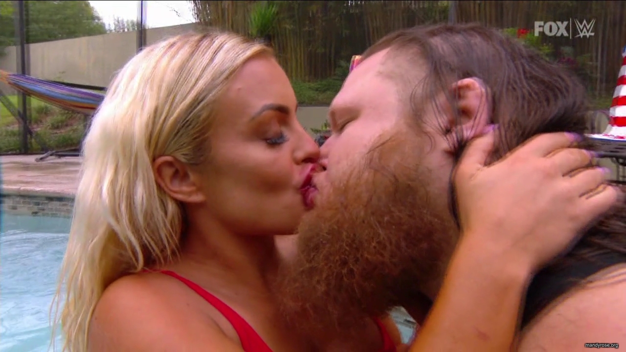WWE_SmackDown_Live_5_29_20_x264_HDTV_720p_DaShield_mp40219.jpg