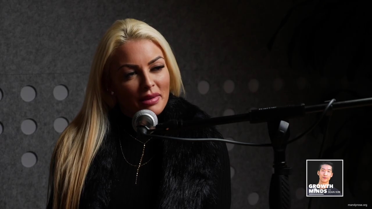 WWE_Superstar_Mandy_Rose_on_Dealing_With_People_Who_Underestimate_You_mp40111.jpg
