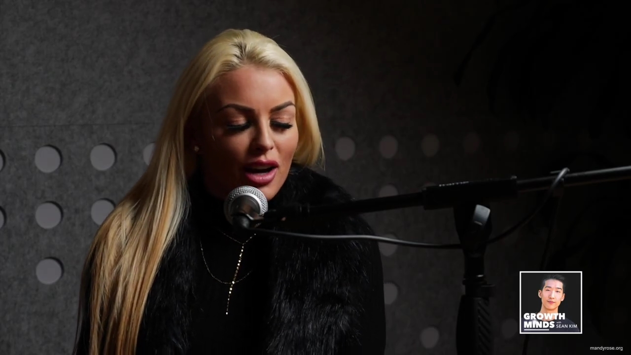 WWE_Superstar_Mandy_Rose_on_Dealing_With_People_Who_Underestimate_You_mp40114.jpg