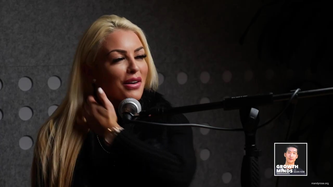 WWE_Superstar_Mandy_Rose_on_Dealing_With_People_Who_Underestimate_You_mp40144.jpg