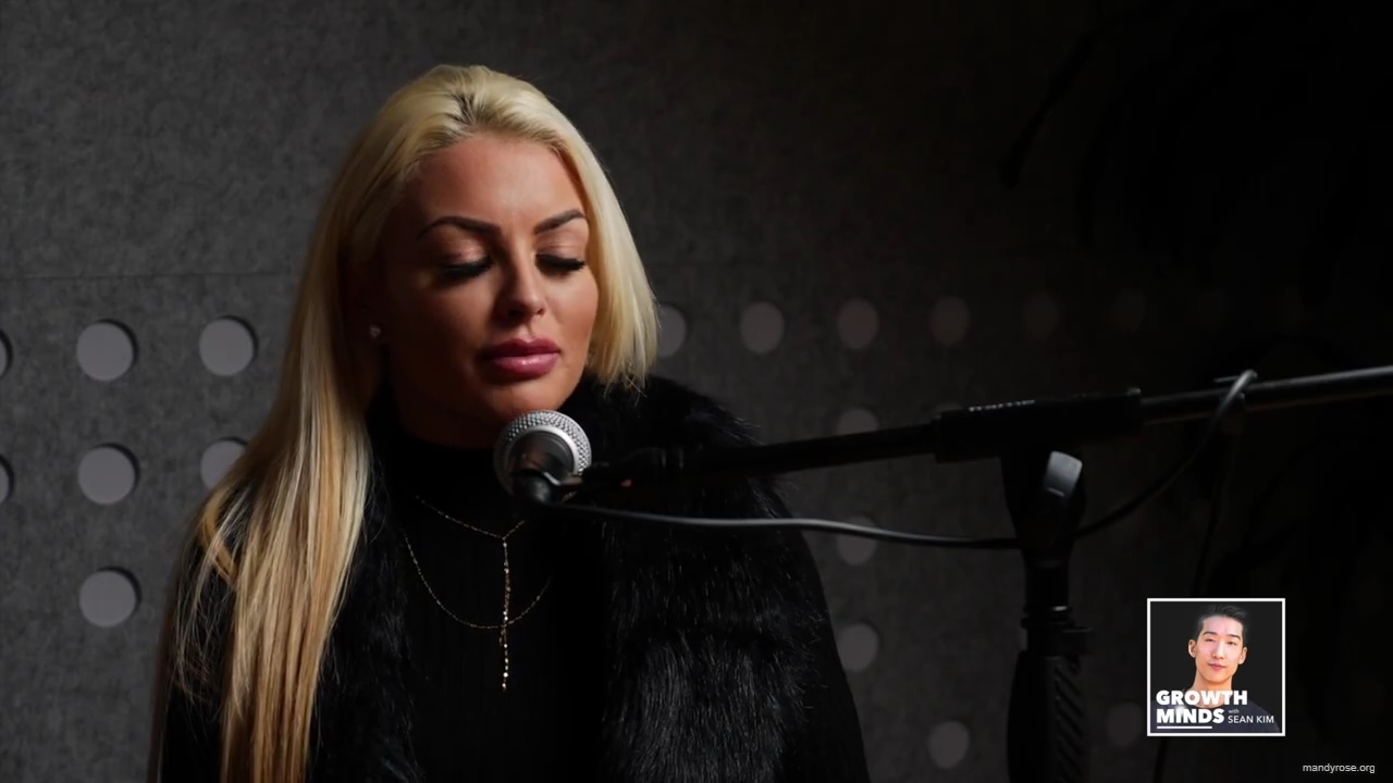 WWE_Superstar_Mandy_Rose_on_Dealing_With_People_Who_Underestimate_You_mp40163.jpg