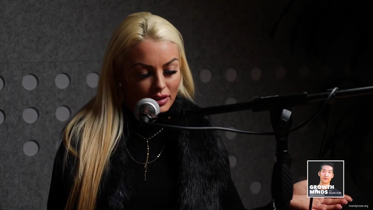 WWE_Superstar_Mandy_Rose_on_Dealing_With_People_Who_Underestimate_You_mp40414.jpg