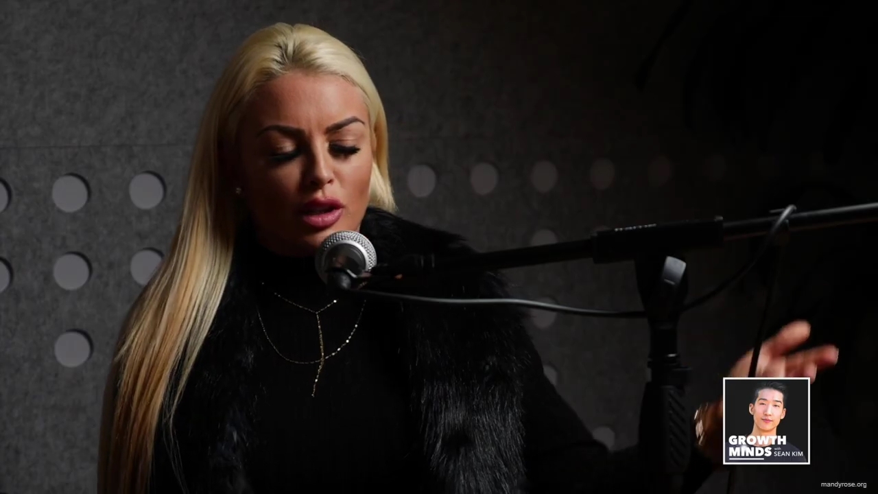 WWE_Superstar_Mandy_Rose_on_Dealing_With_People_Who_Underestimate_You_mp40504.jpg
