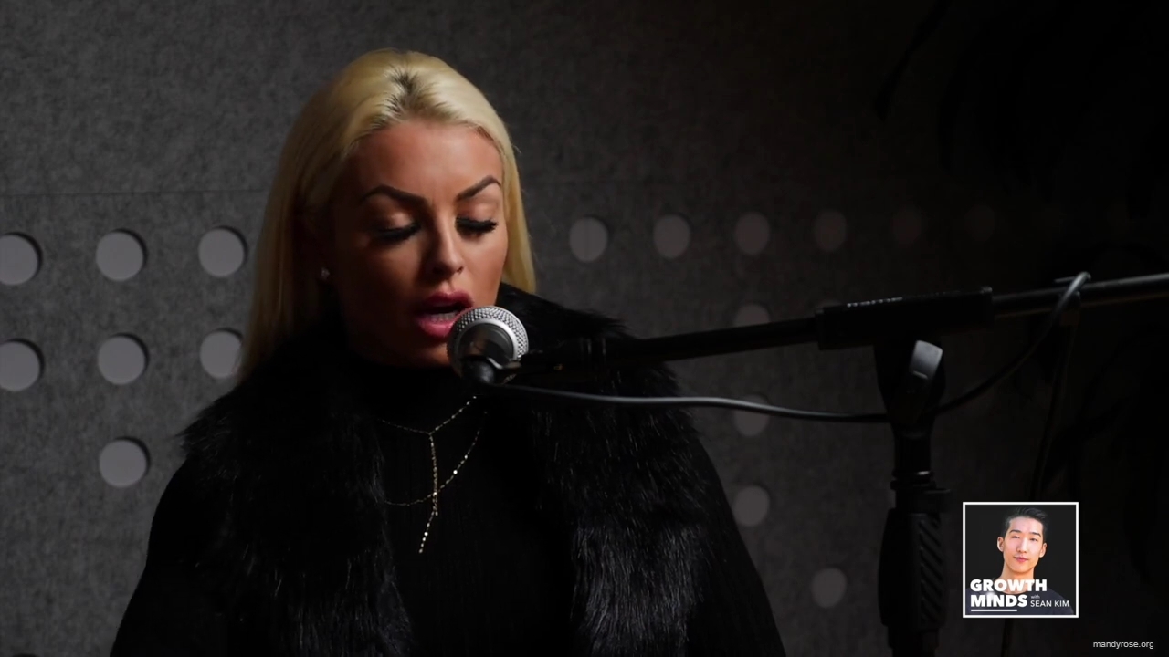 WWE_Superstar_Mandy_Rose_on_Dealing_With_People_Who_Underestimate_You_mp42078.jpg