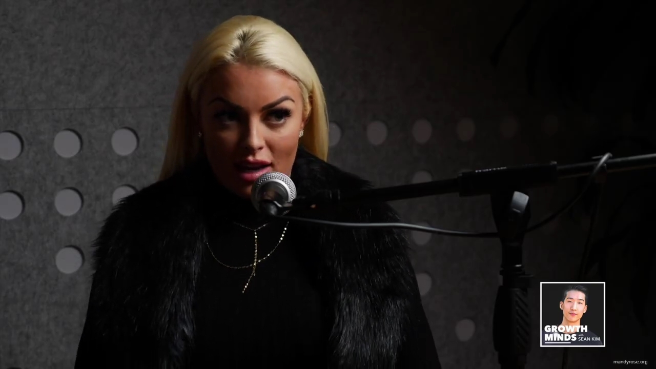 WWE_Superstar_Mandy_Rose_on_Dealing_With_People_Who_Underestimate_You_mp42092.jpg