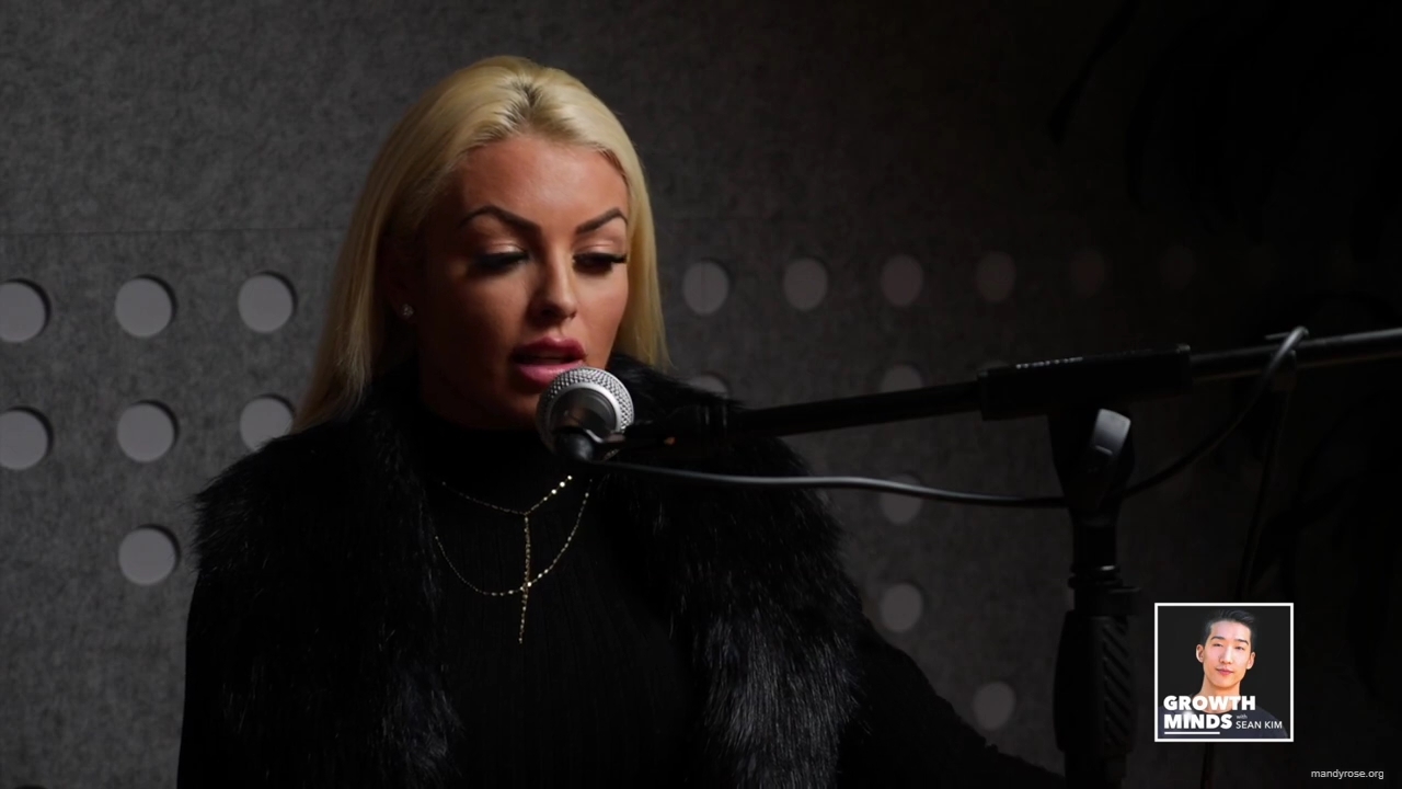 WWE_Superstar_Mandy_Rose_on_Dealing_With_People_Who_Underestimate_You_mp42433.jpg