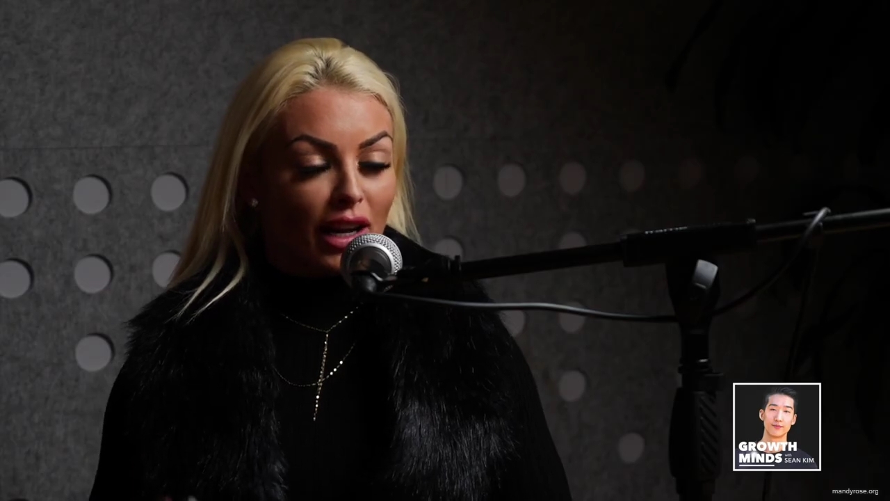 WWE_Superstar_Mandy_Rose_on_Dealing_With_People_Who_Underestimate_You_mp42499.jpg