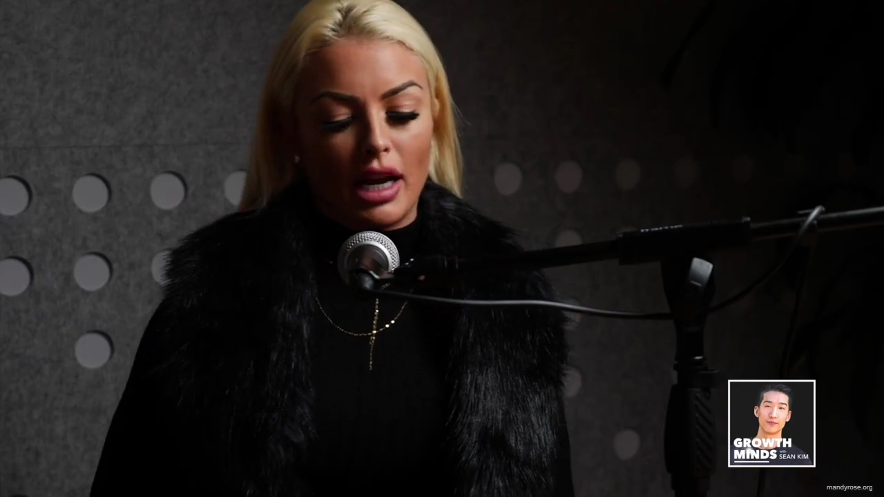 WWE_Superstar_Mandy_Rose_on_Dealing_With_People_Who_Underestimate_You_mp42609.jpg