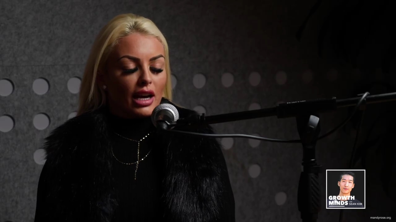 WWE_Superstar_Mandy_Rose_on_Dealing_With_People_Who_Underestimate_You_mp42905.jpg
