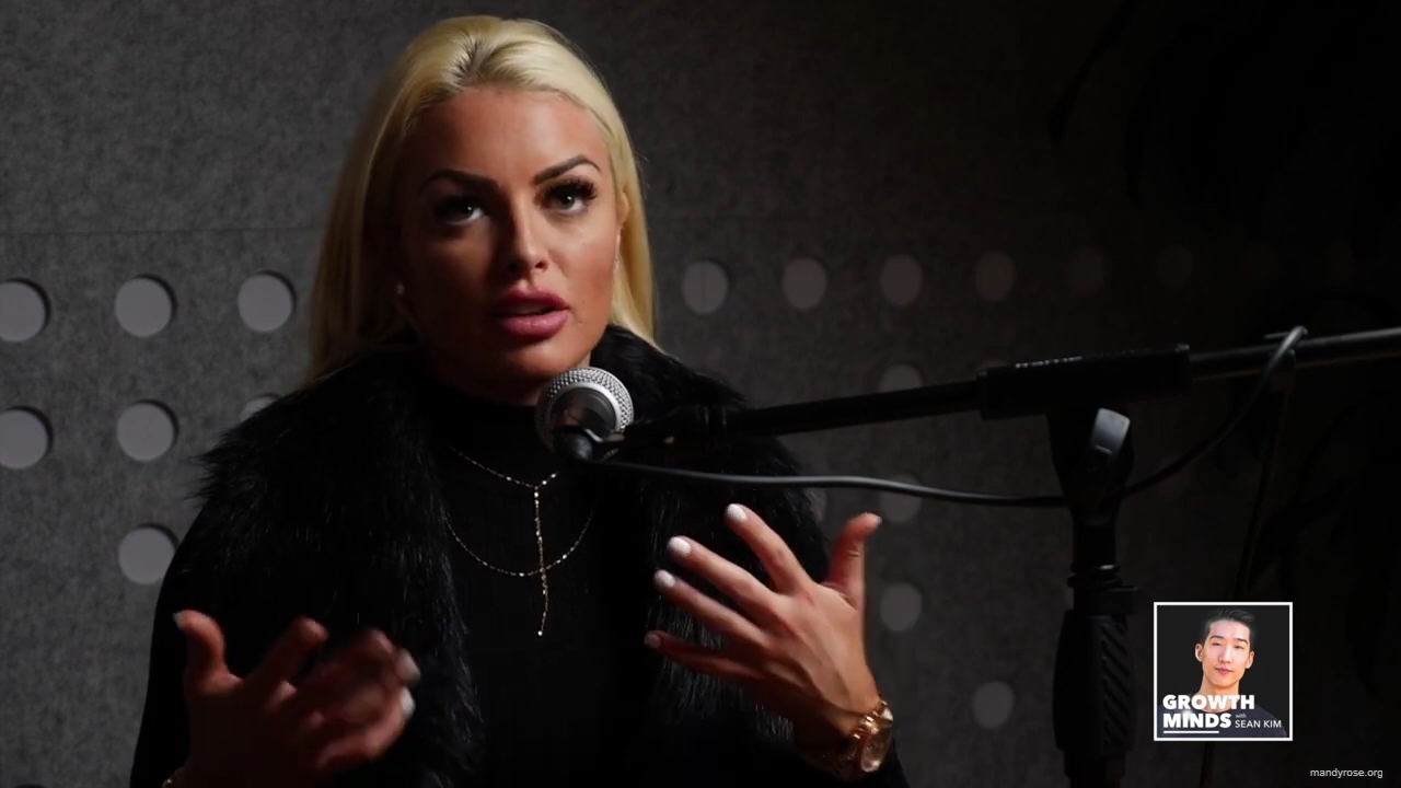 WWE_Superstar_Mandy_Rose_on_Dealing_With_People_Who_Underestimate_You_mp43145.jpg