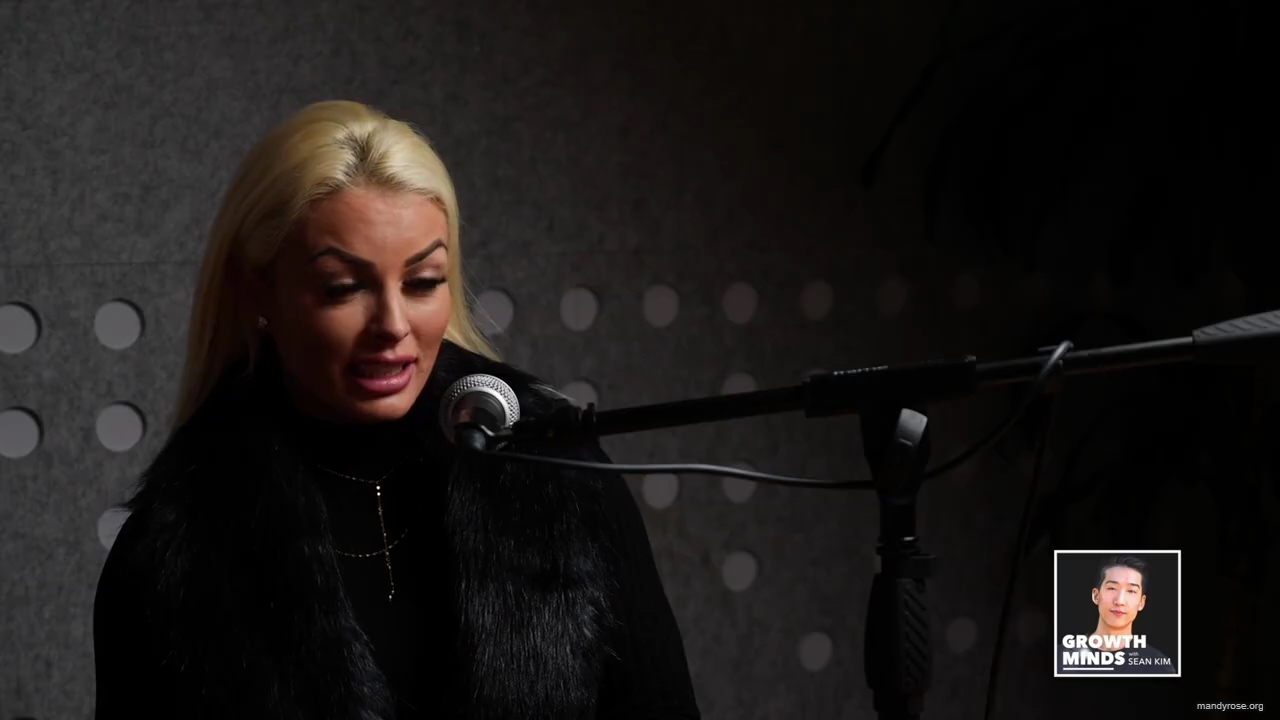 WWE_Superstar_Mandy_Rose_on_Dealing_With_People_Who_Underestimate_You_mp43185.jpg