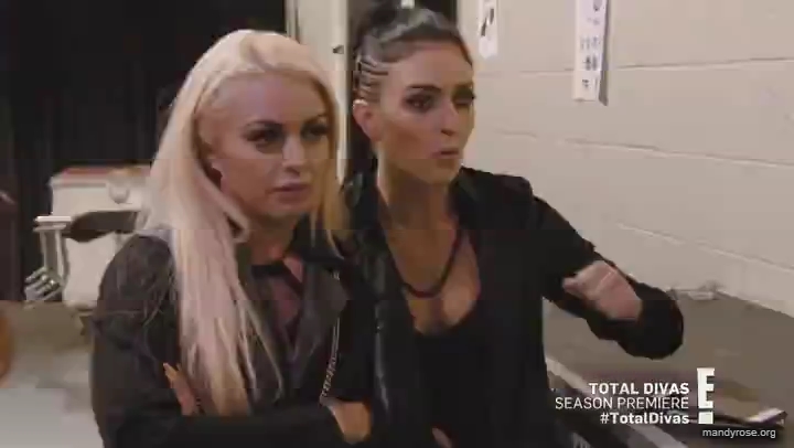 WWE_Total_Divas_S09E01_mp40017.jpg