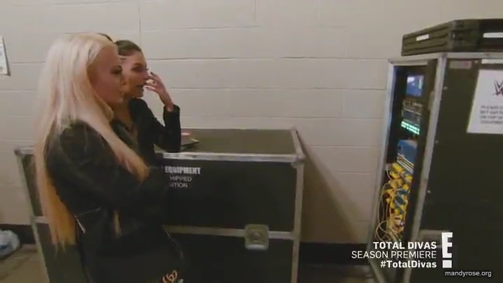 WWE_Total_Divas_S09E01_mp40027.jpg