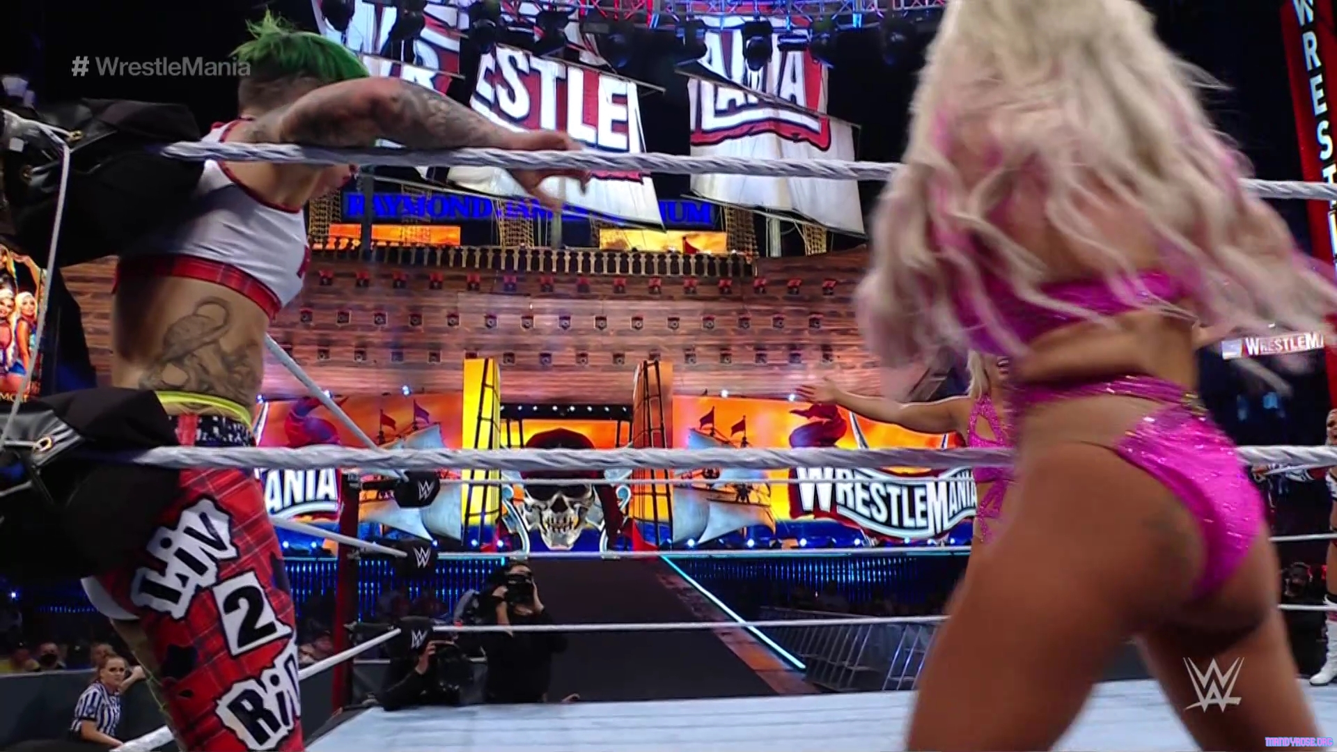 WWE_Wrestlemania_37_Day1_HDTV_1080p_x264-SkY_mp40295.jpg