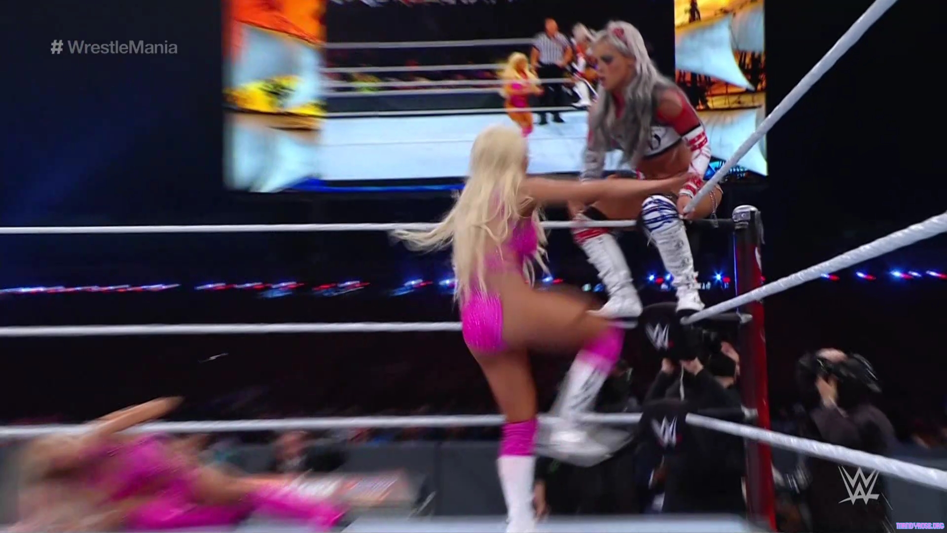 WWE_Wrestlemania_37_Day1_HDTV_1080p_x264-SkY_mp40391.jpg