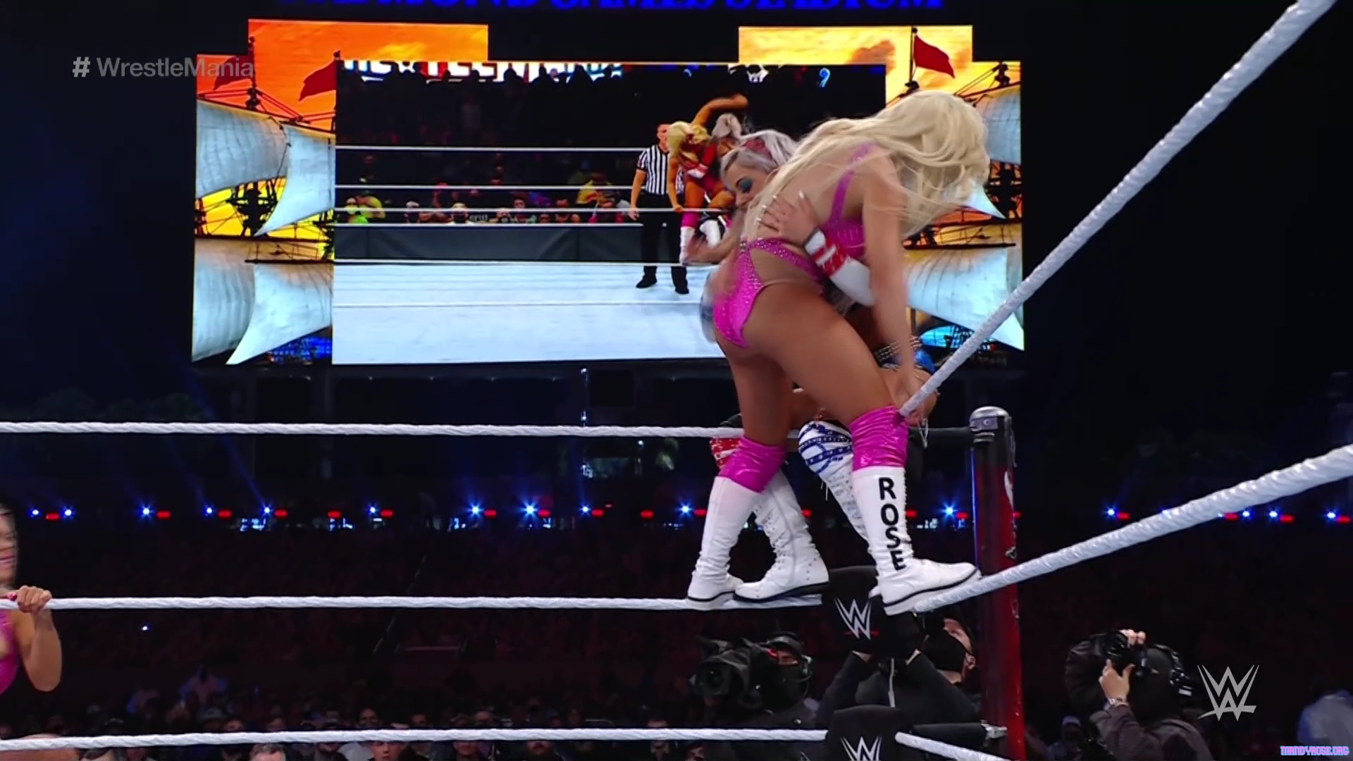 WWE_Wrestlemania_37_Day1_HDTV_1080p_x264-SkY_mp40393.jpg