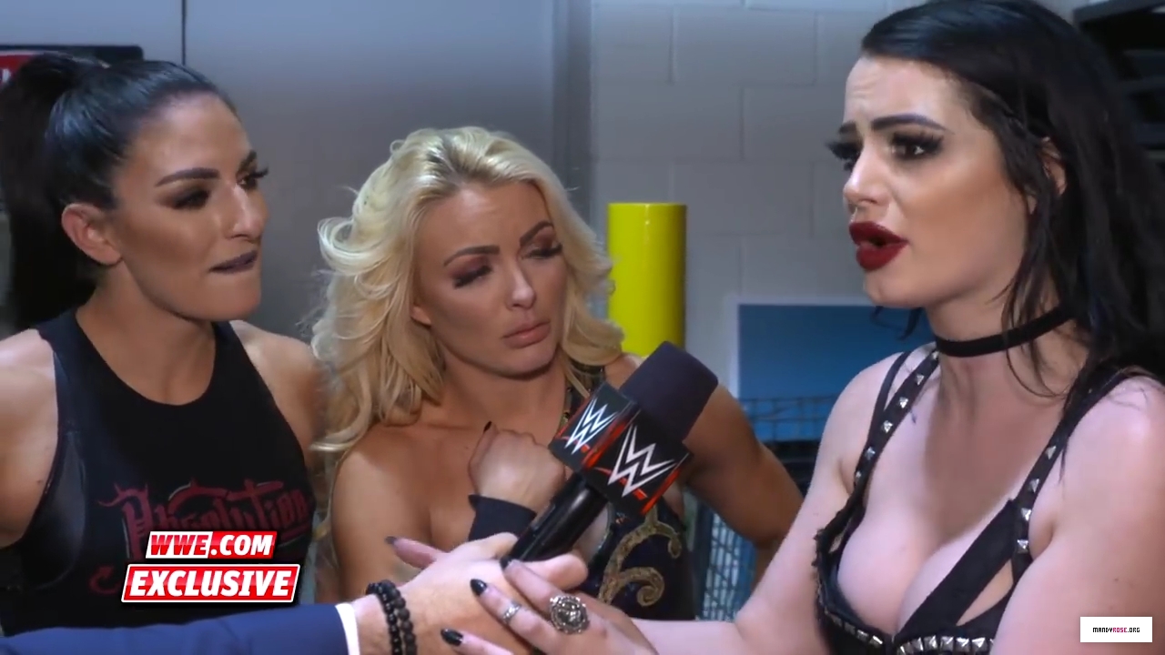 Why_Absolution_has_the_advantage_inside_the_Elimination_Chamber_Raw_Fallout_Feb__12_2018_mp40019.jpg