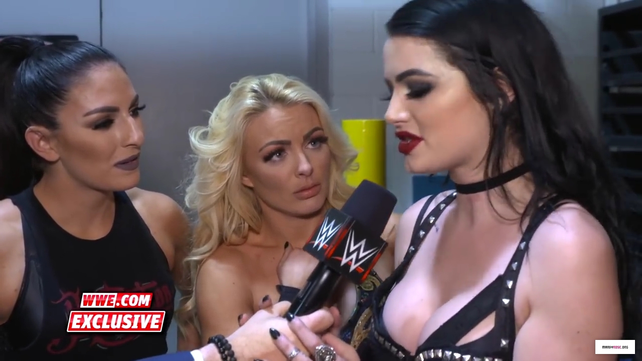 Why_Absolution_has_the_advantage_inside_the_Elimination_Chamber_Raw_Fallout_Feb__12_2018_mp40022.jpg