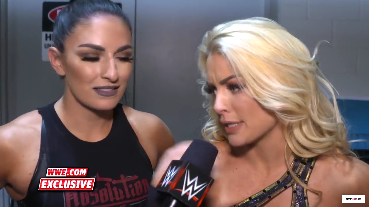 Why_Absolution_has_the_advantage_inside_the_Elimination_Chamber_Raw_Fallout_Feb__12_2018_mp40027.jpg