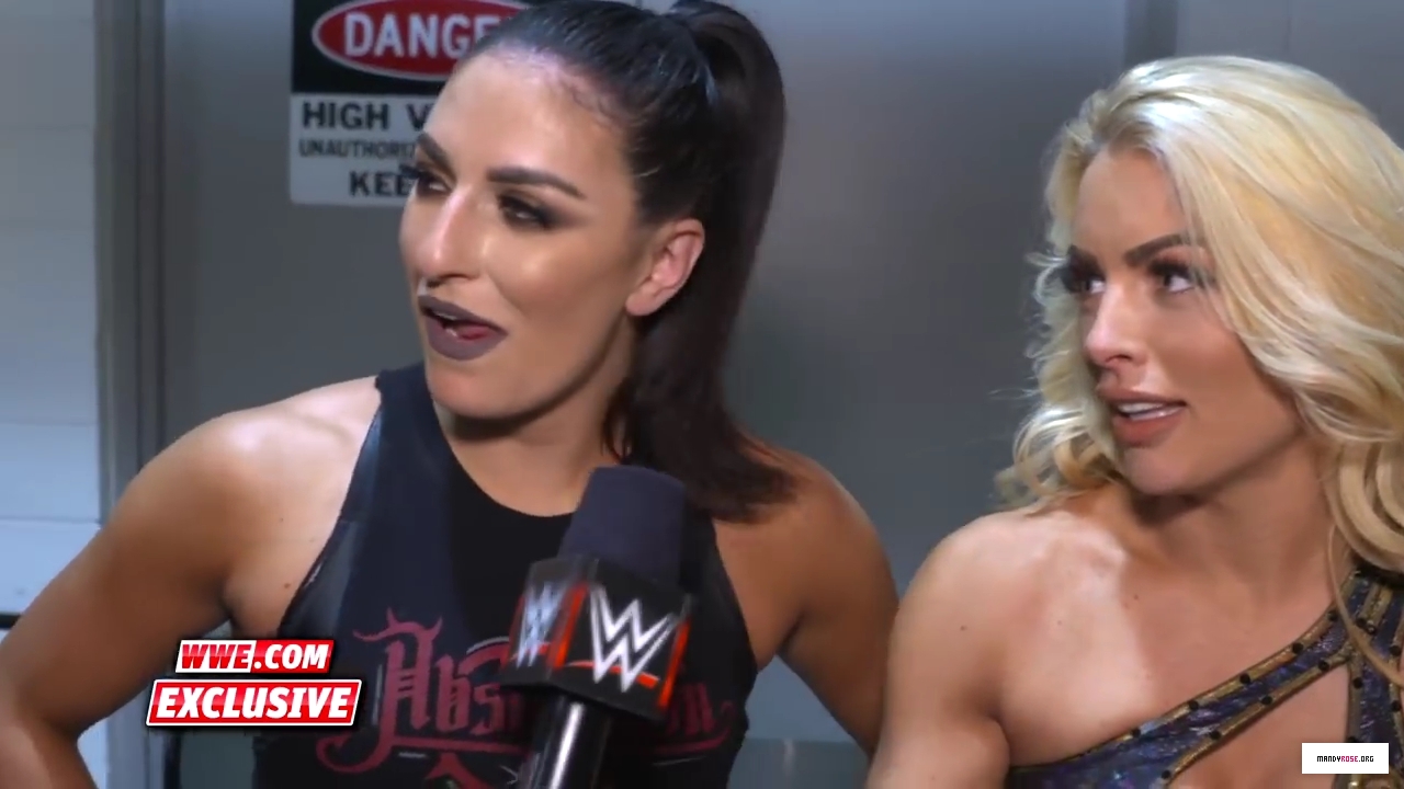 Why_Absolution_has_the_advantage_inside_the_Elimination_Chamber_Raw_Fallout_Feb__12_2018_mp40029.jpg