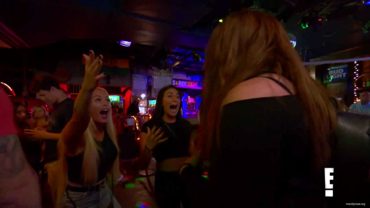 Why_Nia_Jax_Is_Stepping_Her_Game_Up_in_the_Ring_Total_Divas_Bonus_Clip_Sept__19_2018_mp40014.jpg