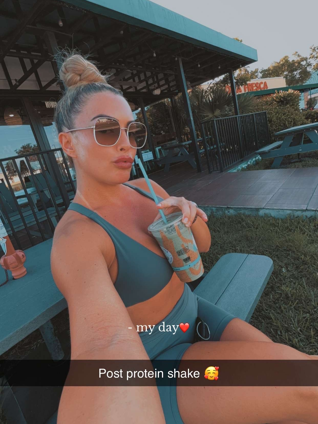 mandysacs_1749687287_3652964190537659735_24381117.jpg