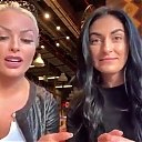 HOLAAAA_2121_Bogota2C_Colombia_WWE_Mandy_Rose_Sonya_Deville_Damandyz_Donutz_mp40010.jpg