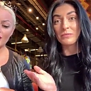 HOLAAAA_2121_Bogota2C_Colombia_WWE_Mandy_Rose_Sonya_Deville_Damandyz_Donutz_mp40020.jpg