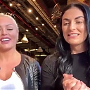 HOLAAAA_2121_Bogota2C_Colombia_WWE_Mandy_Rose_Sonya_Deville_Damandyz_Donutz_mp40040.jpg
