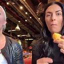 HOLAAAA_2121_Bogota2C_Colombia_WWE_Mandy_Rose_Sonya_Deville_Damandyz_Donutz_mp40068.jpg