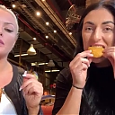 HOLAAAA_2121_Bogota2C_Colombia_WWE_Mandy_Rose_Sonya_Deville_Damandyz_Donutz_mp40080.jpg