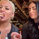 HOLAAAA_2121_Bogota2C_Colombia_WWE_Mandy_Rose_Sonya_Deville_Damandyz_Donutz_mp40089.jpg
