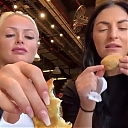 HOLAAAA_2121_Bogota2C_Colombia_WWE_Mandy_Rose_Sonya_Deville_Damandyz_Donutz_mp40161.jpg