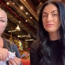 HOLAAAA_2121_Bogota2C_Colombia_WWE_Mandy_Rose_Sonya_Deville_Damandyz_Donutz_mp40190.jpg