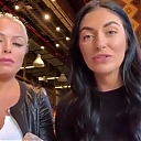 HOLAAAA_2121_Bogota2C_Colombia_WWE_Mandy_Rose_Sonya_Deville_Damandyz_Donutz_mp40222.jpg