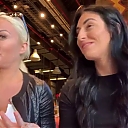 HOLAAAA_2121_Bogota2C_Colombia_WWE_Mandy_Rose_Sonya_Deville_Damandyz_Donutz_mp40243.jpg