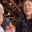 HOLAAAA_2121_Bogota2C_Colombia_WWE_Mandy_Rose_Sonya_Deville_Damandyz_Donutz_mp40258.jpg