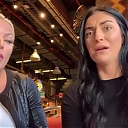 HOLAAAA_2121_Bogota2C_Colombia_WWE_Mandy_Rose_Sonya_Deville_Damandyz_Donutz_mp40279.jpg