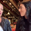 HOLAAAA_2121_Bogota2C_Colombia_WWE_Mandy_Rose_Sonya_Deville_Damandyz_Donutz_mp40282.jpg
