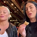 HOLAAAA_2121_Bogota2C_Colombia_WWE_Mandy_Rose_Sonya_Deville_Damandyz_Donutz_mp40290.jpg