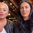 HOLAAAA_2121_Bogota2C_Colombia_WWE_Mandy_Rose_Sonya_Deville_Damandyz_Donutz_mp40304.jpg