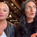HOLAAAA_2121_Bogota2C_Colombia_WWE_Mandy_Rose_Sonya_Deville_Damandyz_Donutz_mp40306.jpg