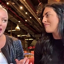 HOLAAAA_2121_Bogota2C_Colombia_WWE_Mandy_Rose_Sonya_Deville_Damandyz_Donutz_mp40316.jpg