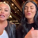 HOLAAAA_2121_Bogota2C_Colombia_WWE_Mandy_Rose_Sonya_Deville_Damandyz_Donutz_mp40319.jpg