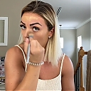 MY_NEW_LOOK21_How-to_do_your_makeup_in_less_than_10_mins21_mp40288.jpg
