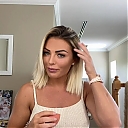 MY_NEW_LOOK21_How-to_do_your_makeup_in_less_than_10_mins21_mp40654.jpg