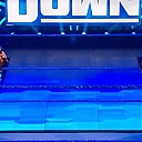 WWE_Friday_Night_SmackDown_2020_04_17_720p_HDTV_x264-NWCHD_mp40099.jpg