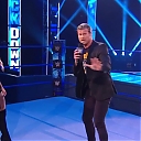 WWE_Friday_Night_SmackDown_2020_04_17_720p_HDTV_x264-NWCHD_mp40303.jpg